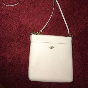 White crossbody coach bag